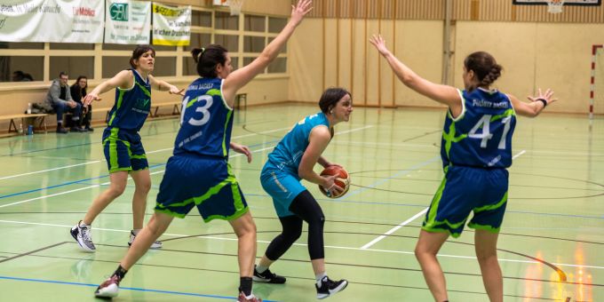 Helene Kuithan im Angriffsspiel Goldcoast Wallabies Damen 1