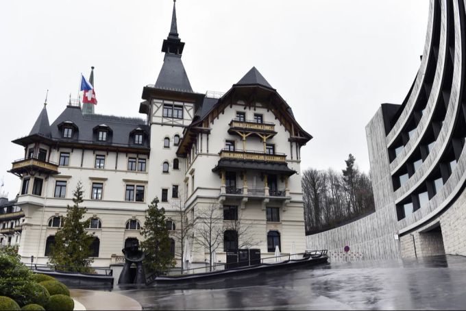 Das Luxushotel Dolder Grand in Zürich – hier wurde der Oberarzt mit seiner Affäre, einer Patientin, erwischt. Sex