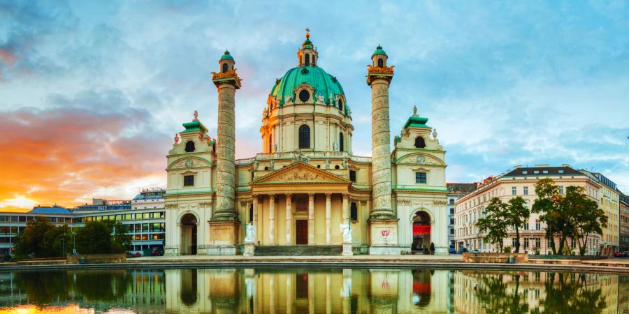 karlskirche, wien, wasser, blauer himmel