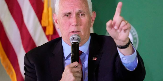 Der ehemalige US-Vizepräsident Mike Pence hatte sich auch für die Präsidentschaftskandidatur beworben. Der ehemalige US-Vizepräsident Mike Pence hatte sich auch für die Präsidentschaftskandidatur beworben.