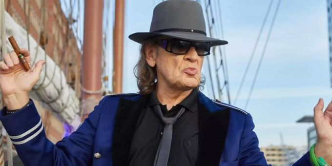 Udo Lindenberg macht es an Weihnachten spannend. Foto: Georg Wendt/dpa Udo Lindenberg macht es an Weihnachten spannend. Foto: Georg Wendt/dpa