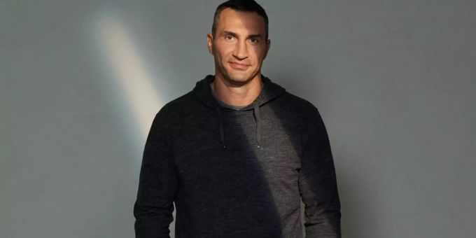 Die Box-Ikone Dr. Wladiimir Klitschko ist das wohl bekannteste Gesicht in der neuen Amazon-Prime-Video-Serie «Celebrity Hunted». Die Box-Ikone Dr. Wladiimir Klitschko ist das wohl bekannteste Gesicht in der neuen Amazon-Prime-Video-Serie «Celebrity Hunted».
