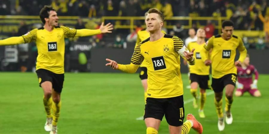 Dank des Tors von Marco Reus bleibt der BVB an Bayern dran. Foto: Bernd Thissen/dpa