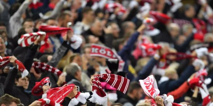 Ab dem nächsten Heimspiel sind wieder 50.000 Fans im Kölner Stadion zugelassen. Foto: Marius Becker/dpa Ab dem nächsten Heimspiel sind wieder 50.000 Fans im Kölner Stadion zugelassen. Foto: Marius Becker/dpa