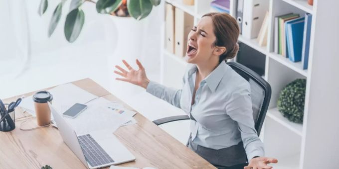 Der Montagsblues kommt meist unverhofft und sorgt für Stress. Der Montagsblues