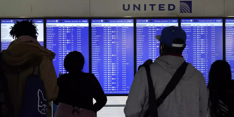 Virus Outbreak Flight Cancellations