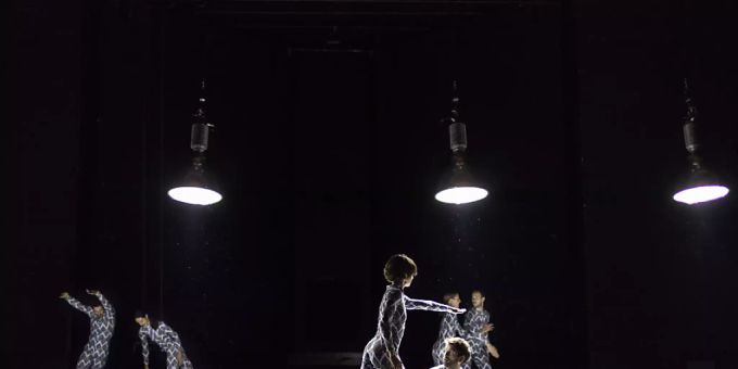 Tänzerinnen werfen einem Genfer Choreographen vor, sie sexuell belästigt zu haben. (Archivbild) Tänzerinnen werfen einem Genfer Choreographen vor, sie sexuell belästigt zu haben. (Archivbild)