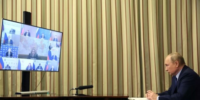 Putin bei einer Videokonferenz Putin bei einer Videokonferenz