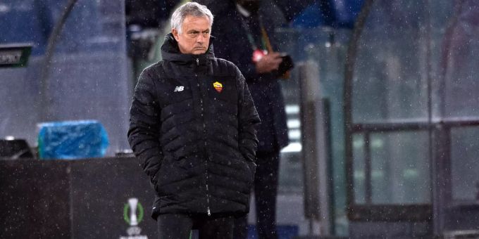 Ein beleidigter Mourinho hatte gegenüber einem Journalisten einen weiteren Arroganz-Anfall. José Mourinho AS Roma