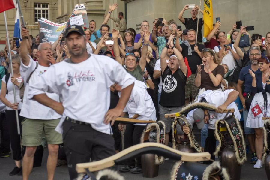 Demo gegen Ausweitung des Covid-Zertifikats, am Mittwoch, 8. September 2021, in Bern.