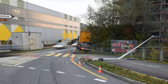 Selbstunfall eines Sattelmotorfahrzeuges – niemand verletzt selbstunfall