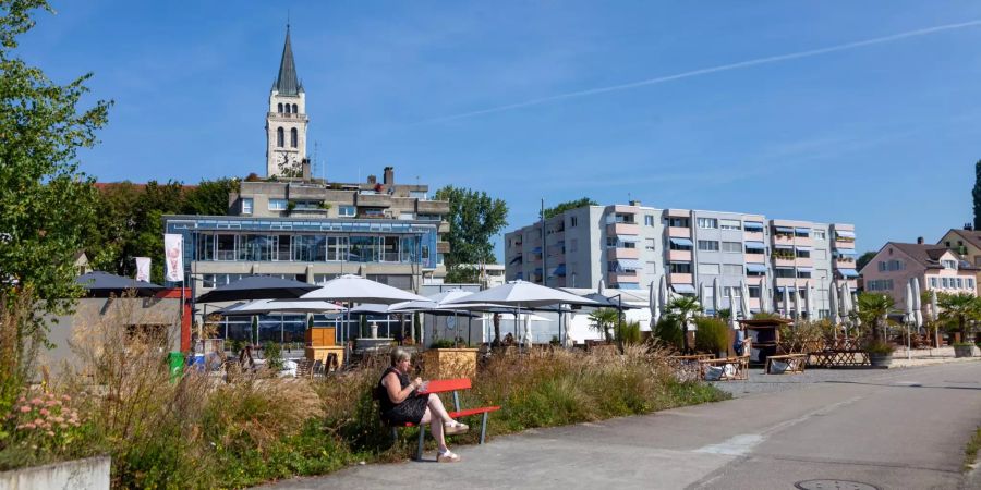 Die Seepromenade der Gemeinde Romanshorn.