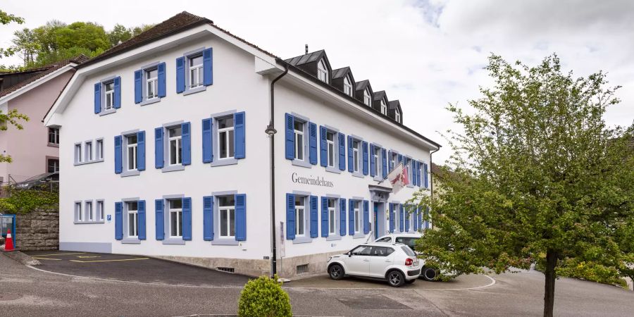 Das Gemeindehaus und August-Suter-Museum in Eptingen.