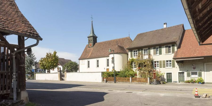 Die Kirche Sankt Katharina in Witterswil.