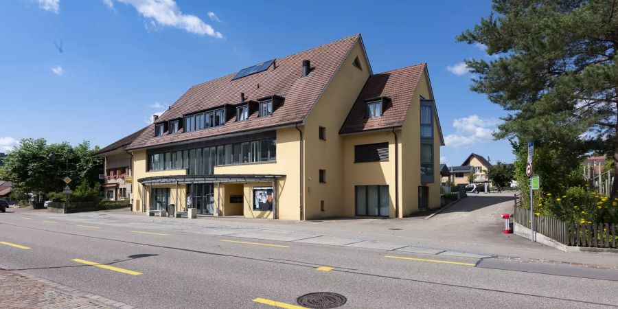 Das Gemeindehaus Ormalingen an der Hauptstrasse.