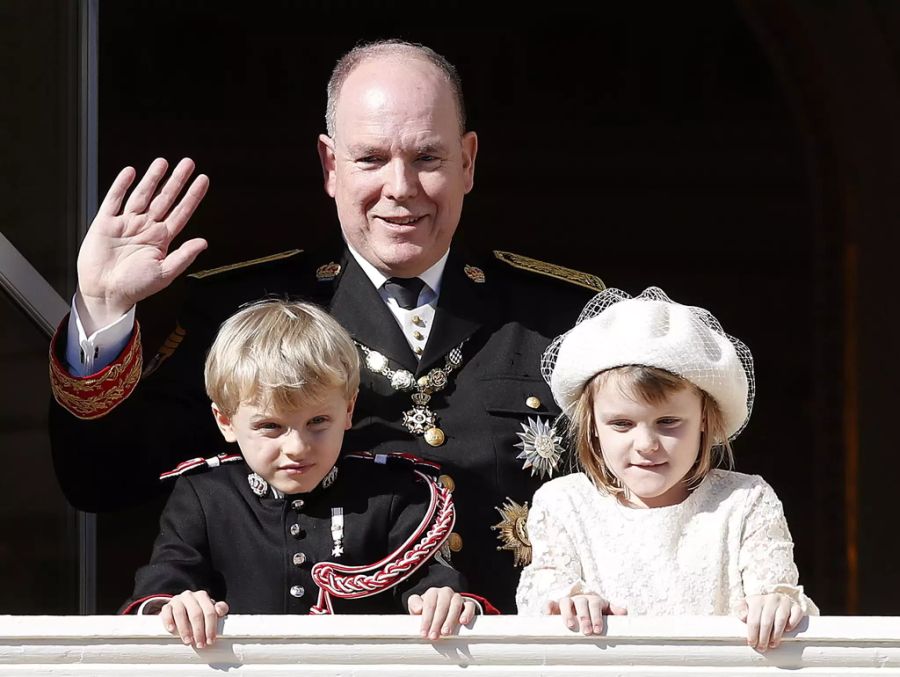 Jacques und Gabriella mit Papa Albert.