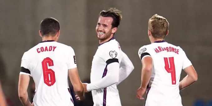 Ben Chilwell (M) feiert mit Mannschaftskameraden sein Tor zur 1:0-Führung der Three Lions gegen Andorra. Foto: Nick Potts/PA Wire/dpa Ben Chilwell (M) feiert mit Mannschaftskameraden sein Tor zur 1:0-Führung der Three Lions gegen Andorra. Foto: Nick Potts/PA Wire/dpa
