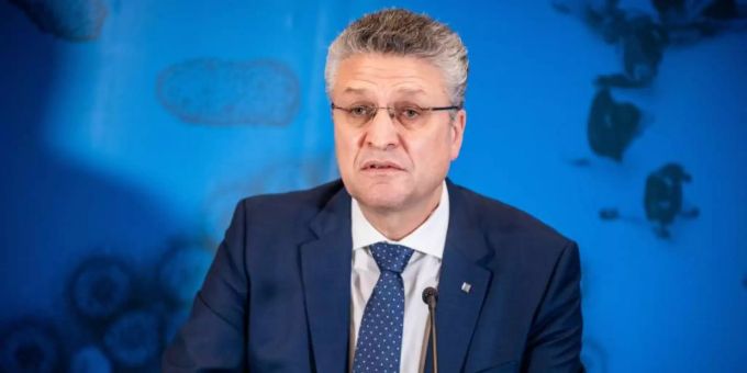 Lothar Wieler, Präsident des Robert Koch-Instituts (RKI) findet, dass alle Menscen geimpft werden sollten, auch, wenn diese womöglich bereits Antikörper besitzen. Coronavirus Robert Koch