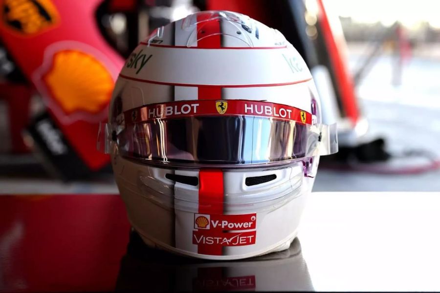 Der Spezial-Helm von Charles Leclerc zum Ferrari-Abschied von Sebastian Vettel.