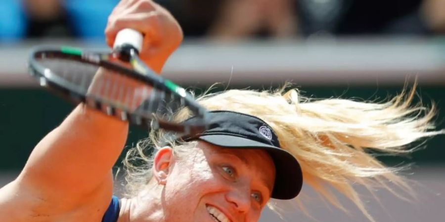 Mona Barthel schied gleich aus in Abu Dhabi. Foto: Pavel Golovkin/AP/dpa