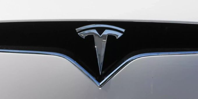 Tesla-Logo Tesla-Logo