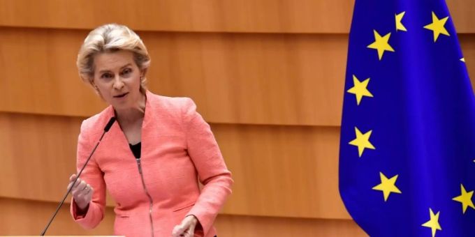 Von der Leyen bei ihrer Rede im EU-Parlament Von der Leyen bei ihrer Rede im EU-Parlament