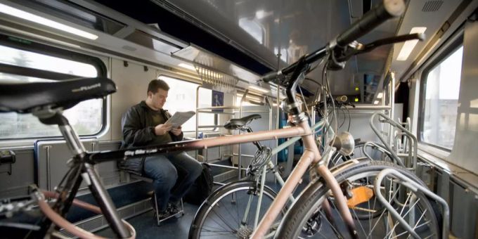 Die Schweizerischen Bundesbahnen hat in den Zügen zu wenig Platz für die Fahrräder. Schweizerische Bundesbahnen