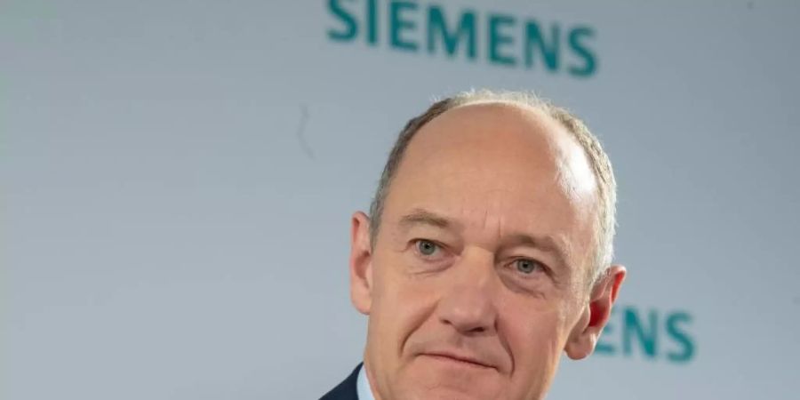 Roland Busch wird neuer Vorstandschef des Industrie-Giganten Siemens. Foto: Peter Kneffel/dpa