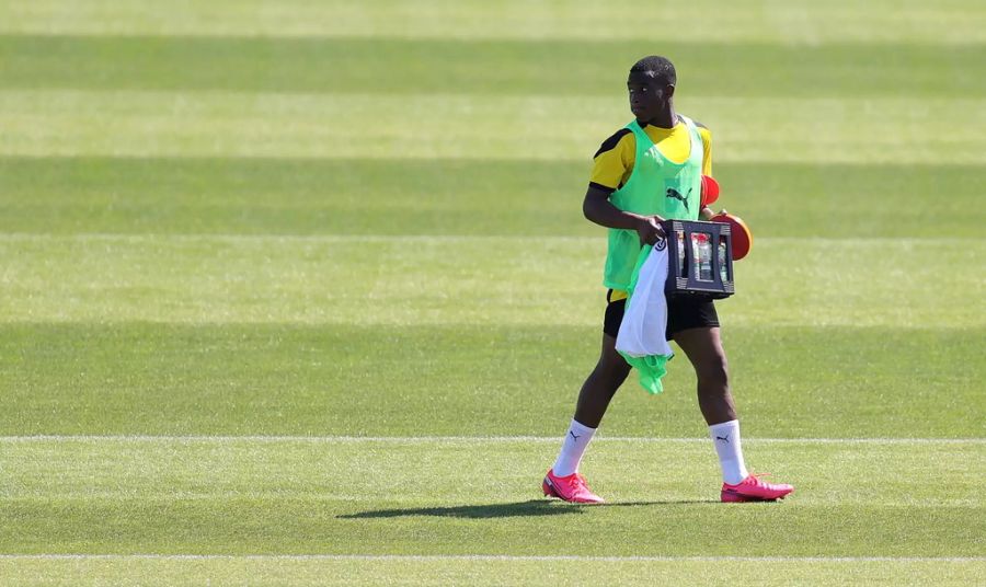 Youssoufa Moukoko im Training des BVB.