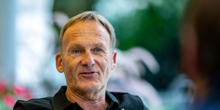 Geht fest vom Sancho-Verbleib in Dortmund aus: BVB-Boss Hans-Joachim Watzke:. Foto: David Inderlied/dpa