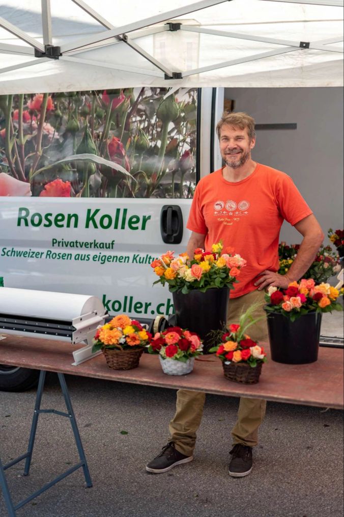 Rosenkoller verkauft verschiedene Blumen aus dem Privatverkauf.