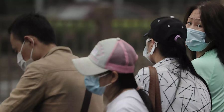 In China verzeichnen die Behörden wieder eine steigende Zahl von nachgewiesenen Coronavirus-Infektionen. (Symbolbild)