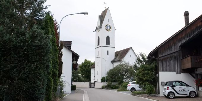 Die evangelisch-reformierte Kirche in Mönchaltorf. Die evangelisch-reformierte Kirche in Mönchaltorf.