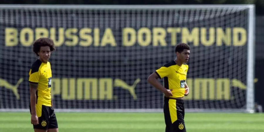 Zum Auftakt der Bundesliga wird Borussia Dortmund gegen Borussia Mönchengladbach antreten. Foto: Bernd Thissen/dpa