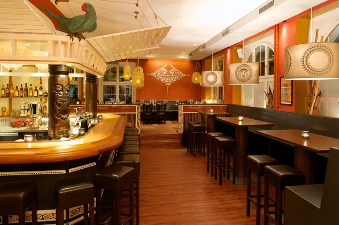 Die Maori-Bar lädt ein, die beeindruckende Getränkevielfalt rund um die Welt kennenzulernen. Maori