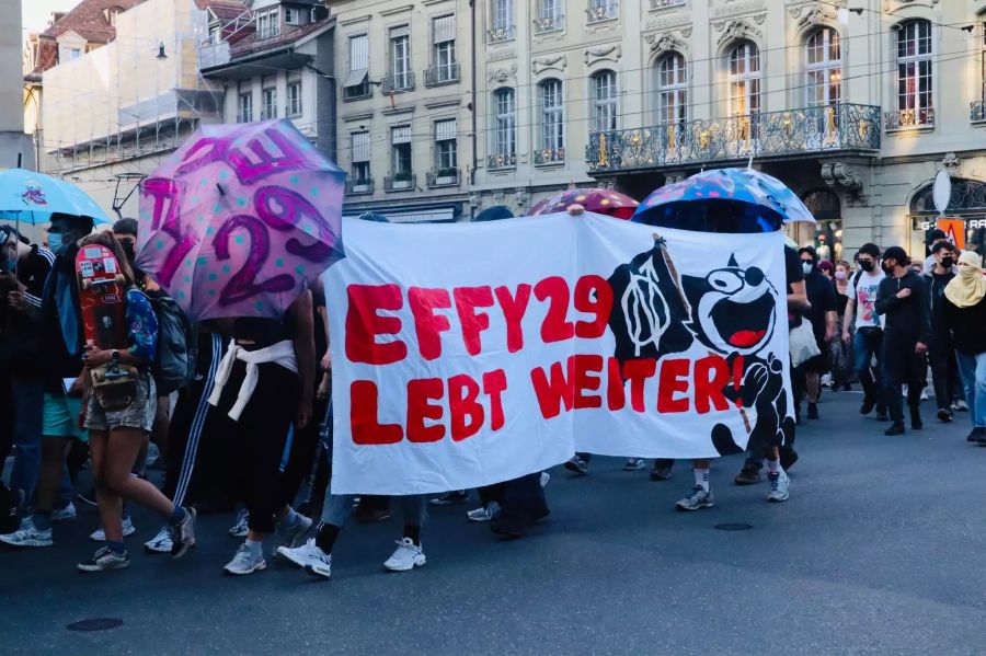 Solidaritäts-Demo für die Hausbesetzer der «Effy 29».