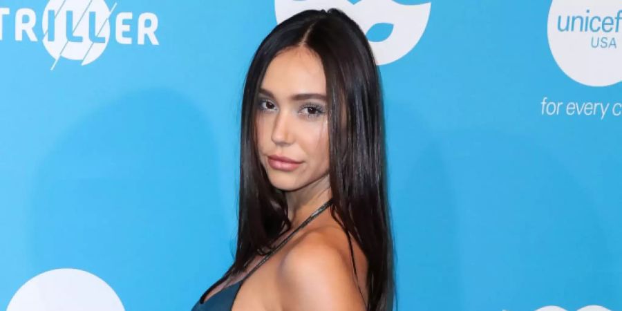 Alexis Ren
