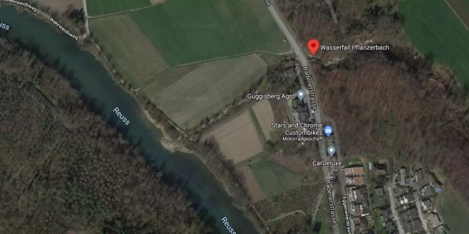 Die Brücke kurz vor der Mündung in die Reuss wurde mitgerissen. eggenwil
