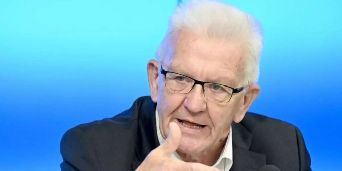 Winfried Kretschmann: «In Baden-Württemberg gibt es ja auch kein Aussenministerium.». Foto: Bernd Weissbrod/dpa Winfried Kretschmann: «In Baden-Württemberg gibt es ja auch kein Aussenministerium.». Foto: Bernd Weissbrod/dpa