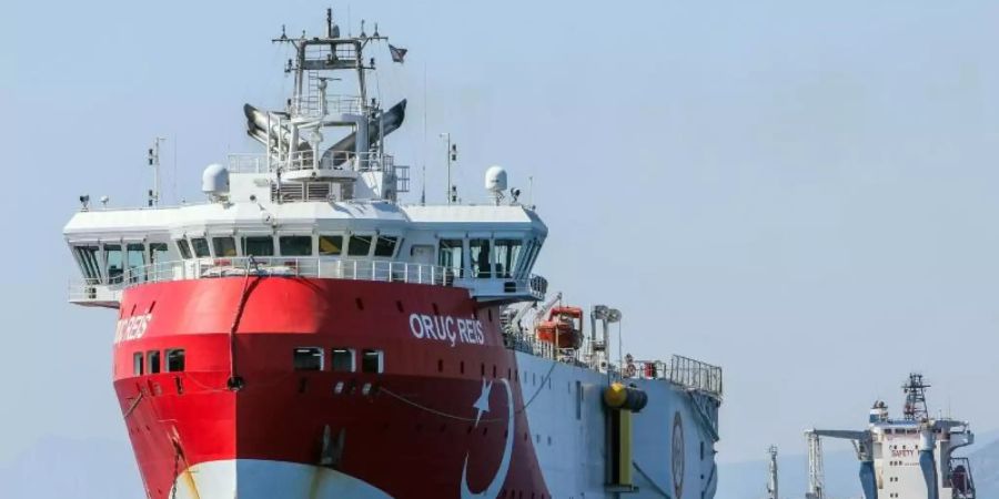 Das türkische Forschungsschiff «Oruc Reis» sucht im östlichen Mittelmeer erneut nach Erdgas. Foto: Ibrahim Laleli/DHA/AP/dpa