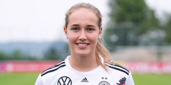 Nationalspielerin Sydney Lohmann erzielte zwei der drei Bayern-Tore gegen Turbine Potsdam. Foto: Sven Hoppe/dpa Nationalspielerin Sydney Lohmann erzielte zwei der drei Bayern-Tore gegen Turbine Potsdam. Foto: Sven Hoppe/dpa