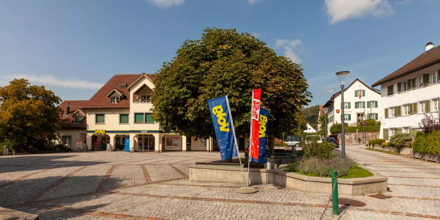 Das Dorfzentrum von Oetwil an der Limmat.