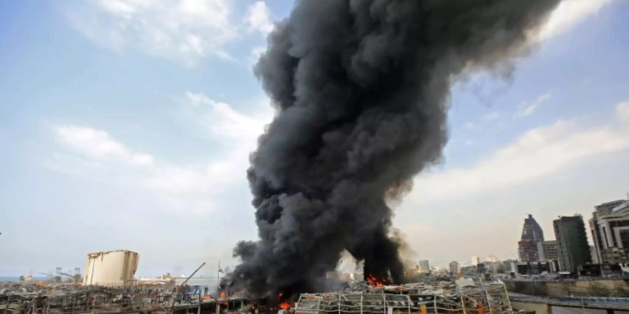 Löscheinsatz am Hafen von Beirut