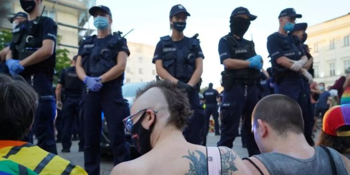 Polnischen Aktivisten wurde in vielen Regionen verboten, sich für LGBT-Rechte einzusetzen. polen