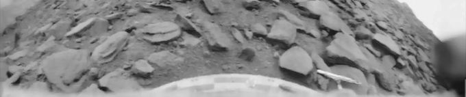 Eines der wenigen Fotos, die von der Oberfläche der Venus existiert. Aufgenommen von der sowjetischen Sonde Venera 9 im Jahr 1975. Venus Oberfläche lebensfeindlich