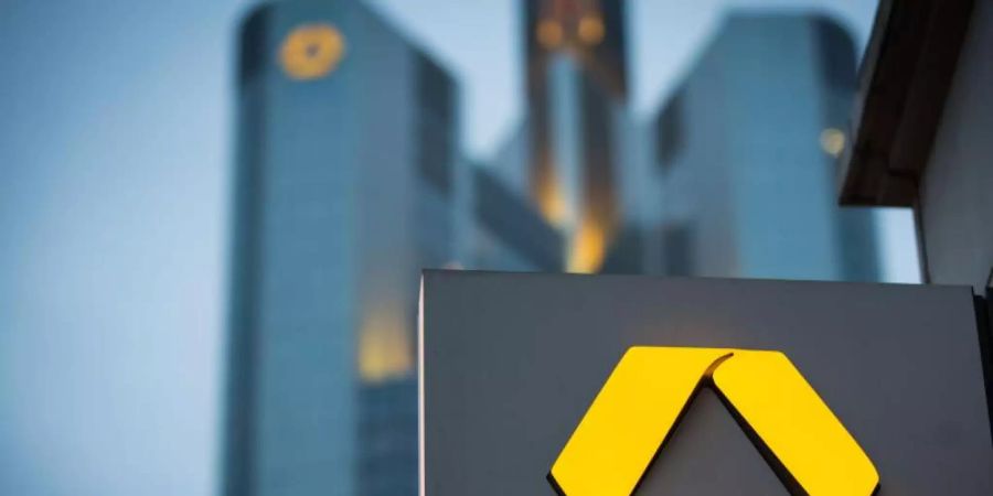 Eine Commerzbank-Filiale nahe der Zentrale in Frankfurt. Foto: Frank Rumpenhorst/dpa