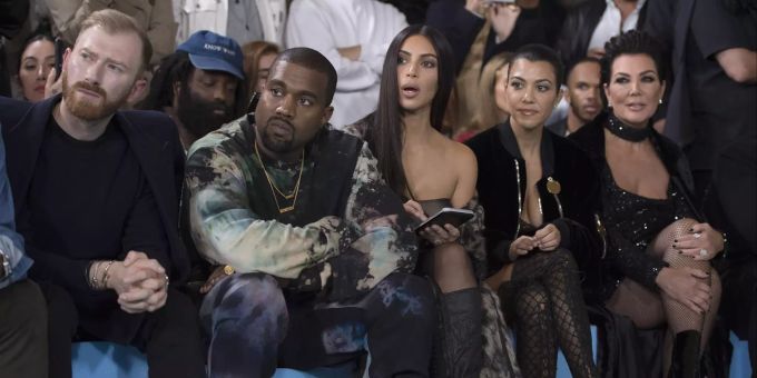 Kim Kardashian announces end of 'Keeping Up With the Kardashians'