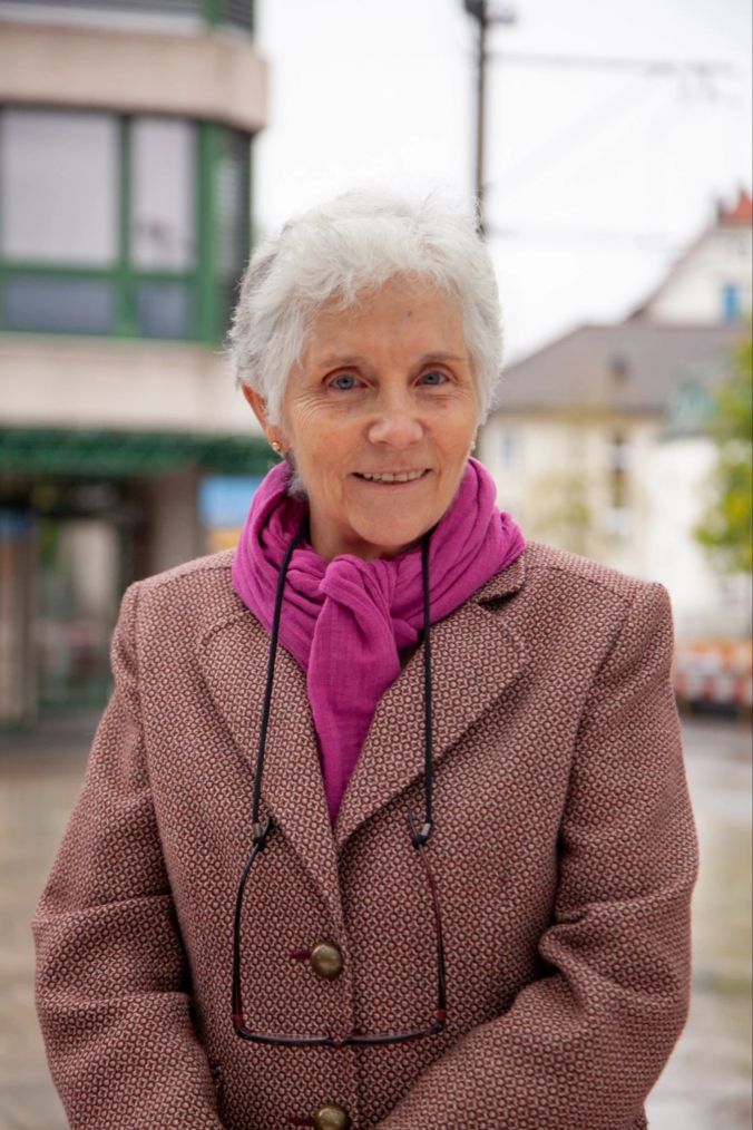 Luigia Gina Almani unterstütz ihre Tochter heute beim Büffet und auch regelmässig in Casa Canei.