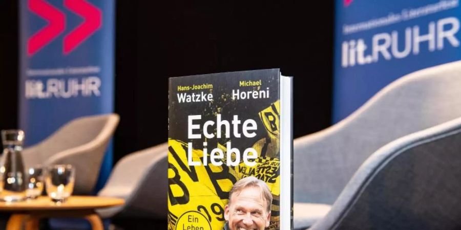 BVB-Boss Hans-Joachim Watzke stellte sein Buch vor. Foto: Guido Kirchner/dpa