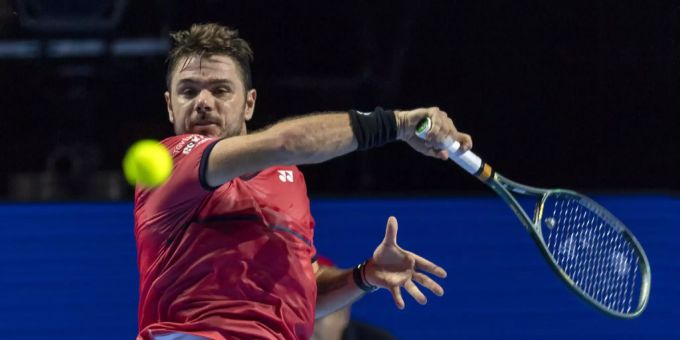 Stan Wawrinka schlägt eine Vorhand. Wawrinka Swiss Indoors Basel